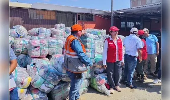 Áncash: trabajadores de Gobierno regional se apropian de ropa donada para damnificados por lluvias