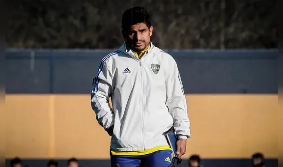 Luis Advíncula se quedó sin DT en Boca Juniors a pocos días de debutar en Libertadores