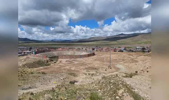 Ejército se retira de Laraqueri, en Puno, tras anuncio de desalojo de aimaras