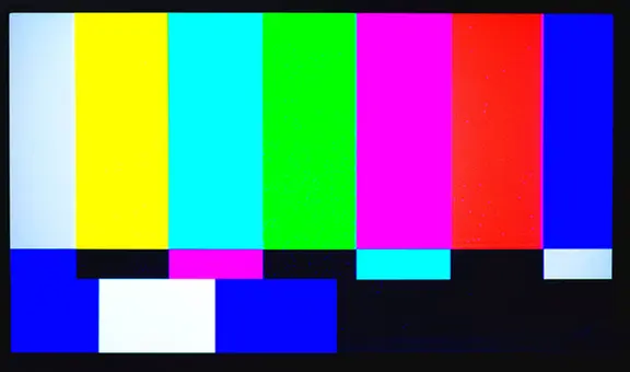 ¿Qué son las barras de colores que aparecen en tu TV cuando no hay señal? Aquí sabrás la respuesta