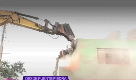 Puente Piedra: vivienda abandonada y construida en medio de la pista fue demolida