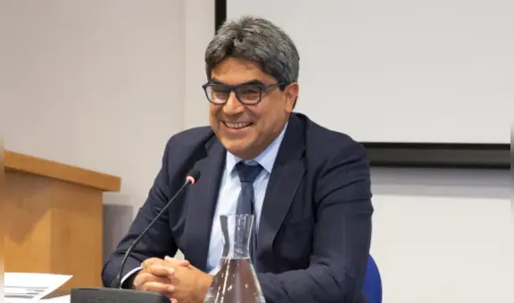 Exministro de Educación Martín Benavides es designado director del IIPE Unesco a nivel global