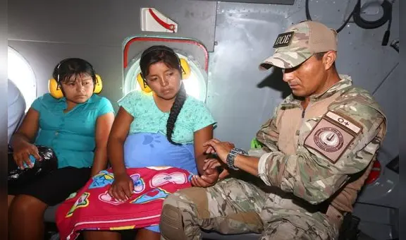 Mujer a punto de dar a luz es rescatada en helicóptero donde se trasladaba ministro Jorge Chávez
