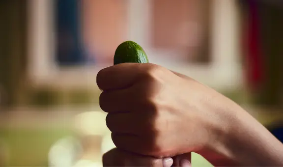 Los 3 movimientos de mano parar masturbar el pene de tu pareja y volverlo loco