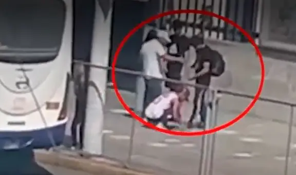 Estafadores 'regalan' broches para zapatillas y luego piden dinero por el producto