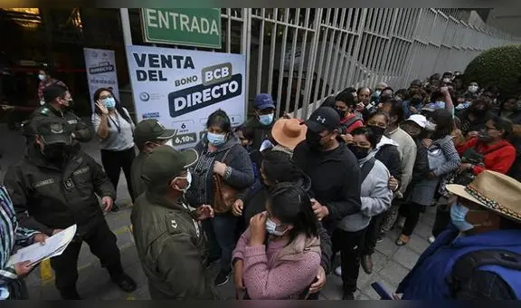 Bolivia vive crisis financiera por escasez de dólares