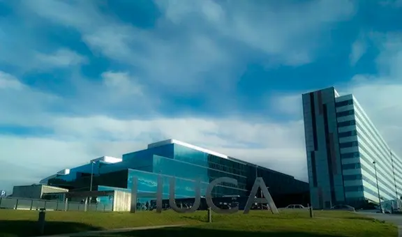 Fallece mujer que se lanzó por la ventana de un quinto piso tras tener una discusión con su expareja