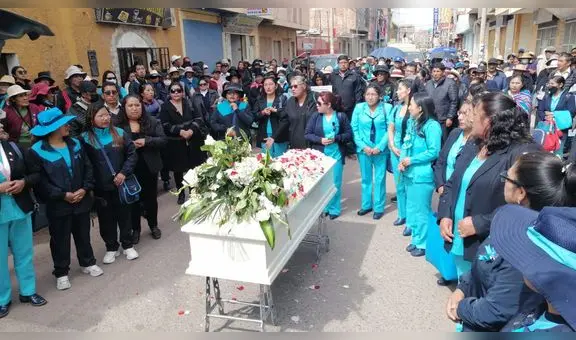 Familiares y colegas de enfermera víctima de violación grupal en Puno exigen justicia en sepelio