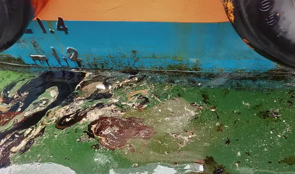 Nueva mancha en el mar enfrenta a OEFA y Repsol