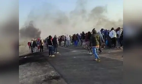 Policías agreden en el suelo a manifestante durante protestas en Tumbes