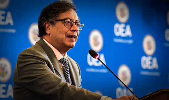 Gustavo Petro pide reintegrar a Venezuela a la OEA tras rehacer la Carta Democrática
