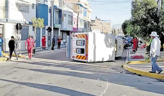 Arequipa: miniván choca ambulancia y deja 4 bomberos heridos