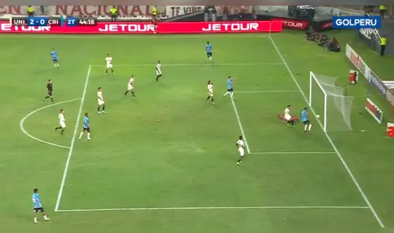 ¿El blooper del año? Brenner Marlos falló increíble situación de gol debajo del arco