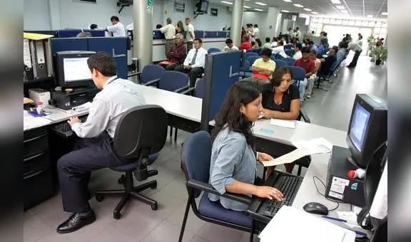 Día no laborable: el 40% de las empresas privadas considera dar libre el viernes 28 de abril