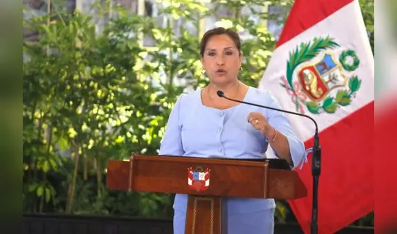 Dina Boluarte: “En esta gestión de ninguna manera se recortarán los derechos de los trabajadores”