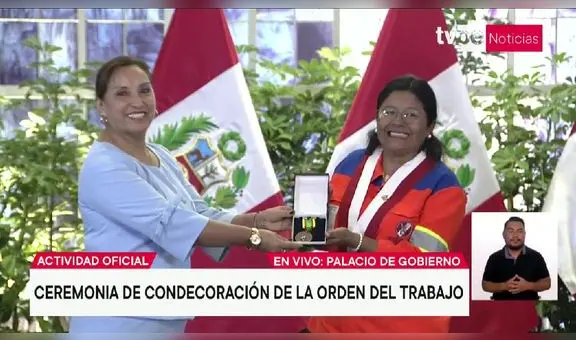 Dina Boluarte condecoró a Isabel Cortez, quien impulsó moción de vacancia en su contra