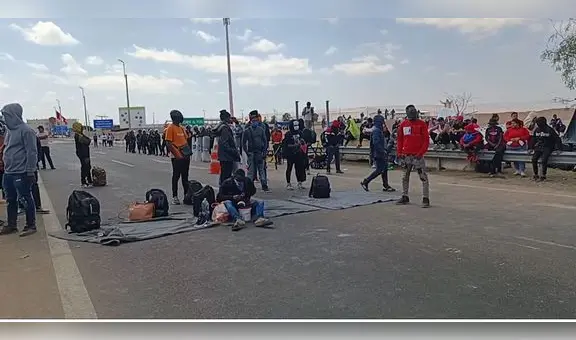 Crisis en frontera Perú y Chile: migrantes piden alimentos y denuncian que permanecen en campamento insalubre