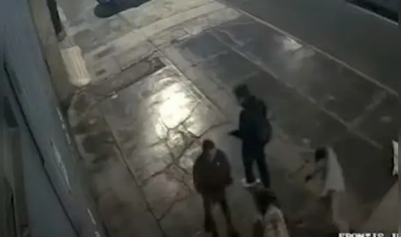 Los Olivos: delincuentes armados asaltaron a estudiantes en la puerta de su universidad