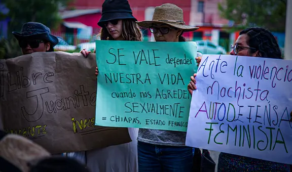 Exigen liberación de mujer indígena acusada de asesinar a hombre señalado de violarla