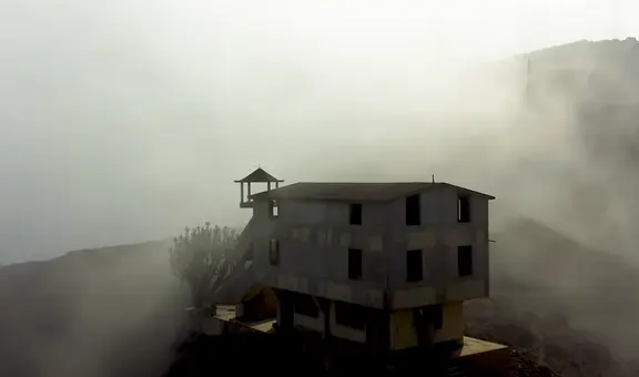 La misteriosa casa abandonada en la cima de un cerro de San Juan de Lurigancho: así es por dentro
