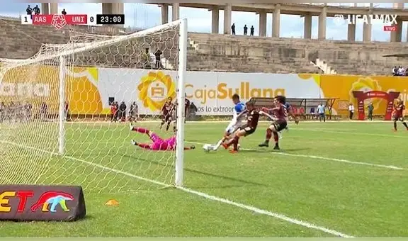 Larios, exUniversitario, anota el 1-0 para Alianza Atlético y lo celebra de manera eufórica