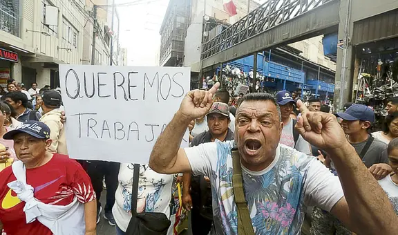 Retiran ambulantes de Mesa Redonda y no cumplen con promesa de reubicarlos