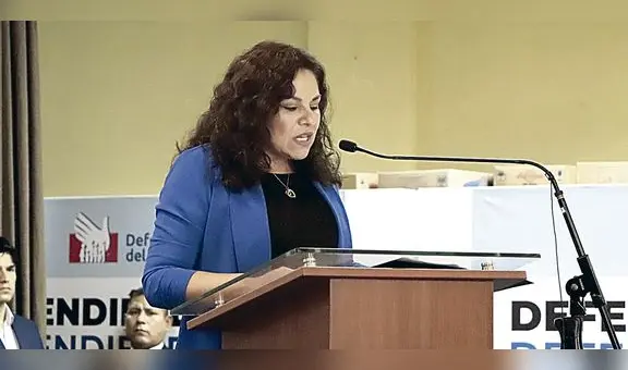 Eliana Revollar a Josué Gutiérrez: Recibe usted una institución independiente