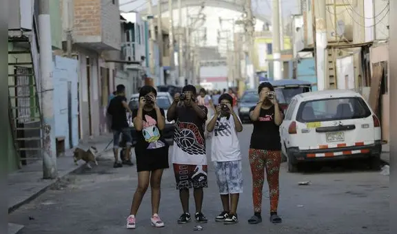 Pequeños fotógrafos de un barrio