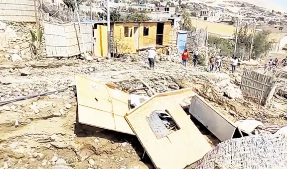 Arequipa: rotura de tubería inunda casas, calles y cultivos en Camaná