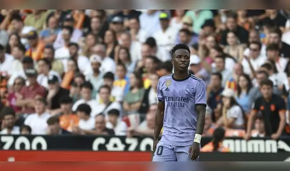 Comité anula roja a Vinicius y cierra una tribuna al Valencia tras insultos racistas al brasileño