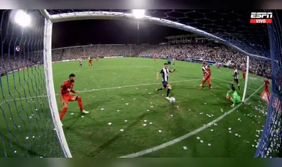 Libertad golpeó en Matute: autogol de García para la derrota parcial de Alianza