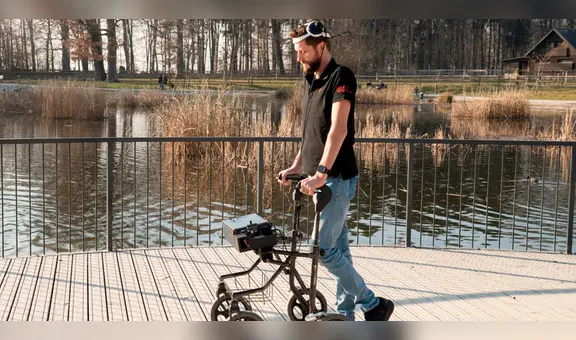 Tetrapléjico vuelve a caminar gracias a una conexión digital entre su cerebro y su médula espinal