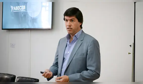 Es imposible hacer reformas con un gobierno débil y un congreso en absoluto descrédito