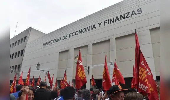 Negociación colectiva: Defensoría del Pueblo envía oficio al Ejecutivo para acelerar informe económico