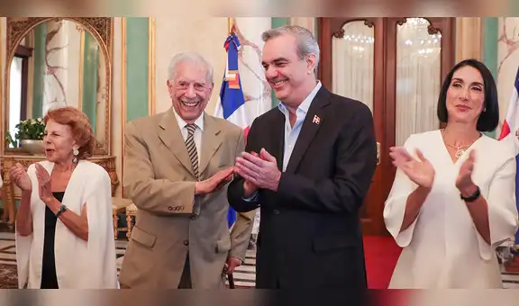 Mario Vargas Llosa recibió la nacionalidad dominicana: "Me siento en casa"
