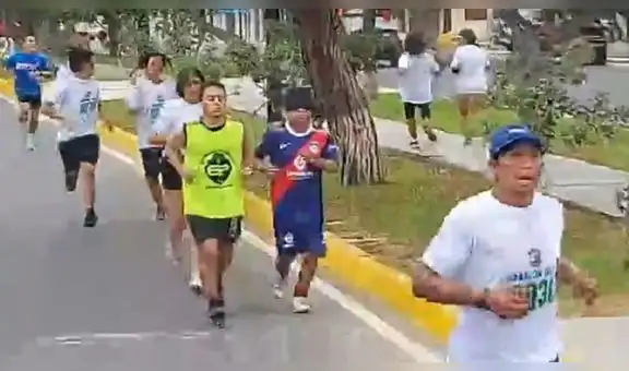 “Querer es poder”: joven con discapacidad visual es reconocido al participar de carrera de 10K