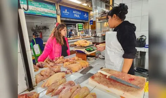 Precio del pollo baja hasta los S/10 el kg en mercados de Lima