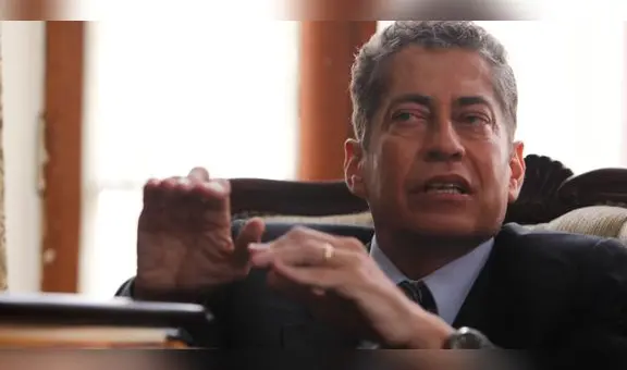 Juez prohíbe a Eloy Espinosa-Saldaña ejercer violencia económica o patrimonial contra su esposa