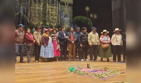 Comuneros de Puno siguen consumiendo agua contaminada