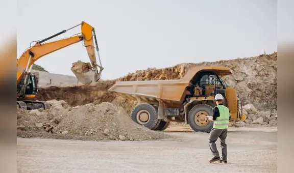 Alquilan certificados de registro a mineros ilegales para transportar carbón en La Libertad