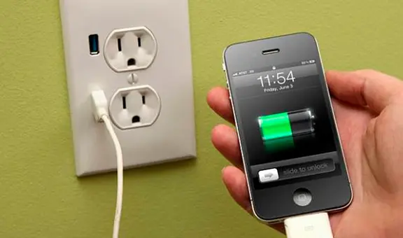 Niña de 12 años muere electrocutada al usar el celular cuando estaba cargándolo