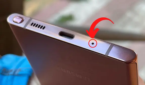 ¿Para qué sirve el pequeño agujero que está ubicado en la parte inferior de tu teléfono?