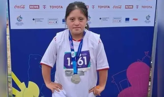 ¡Perú en el podio! Escolar con discapacidad de Chimbote ganó medalla de plata en Alemania