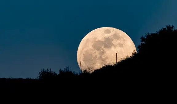 Así podrás ver la superluna de ciervo 2023, la gran luna llena de julio, este fin de semana