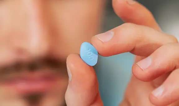 Viagra: ¿cómo se debe tomar la pastilla azul y cuánto dura su efecto?