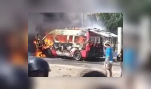 Extorsionadores queman 2 combis de empresa de transporte que iban a la sierra en Trujillo