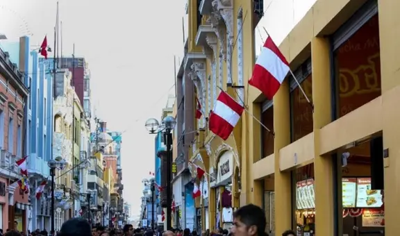 ¿Por qué en Fiestas Patrias se coloca banderas en las casas y cuál es la multa por no hacerlo?