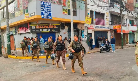Emporio Comercial de Gamarra: PNP realiza operativo para reubicar a ambulantes