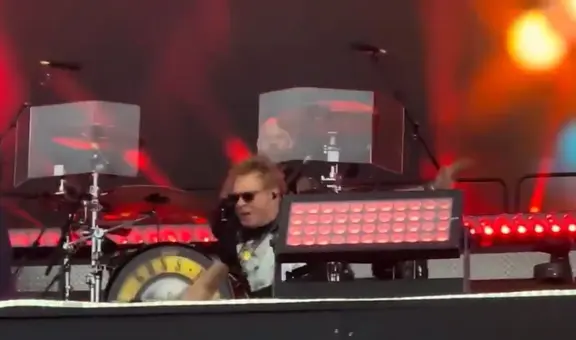 Axl Rose sufre bochornosa caída durante un concierto en Londres