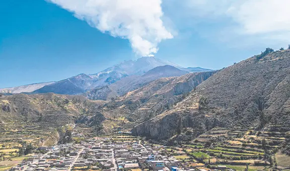 Volcán Ubinas: en emergencia 7 distritos por explosiones en Moquegua